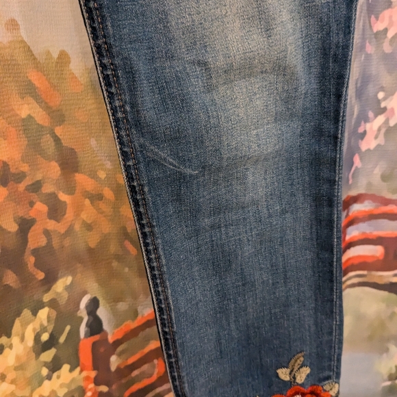 Express Floral Jean Leggings - Picture 2 of 7